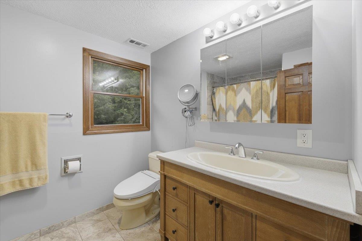 16 Lakeview Way Auburn, NH 03032 - Photo 19 of 45