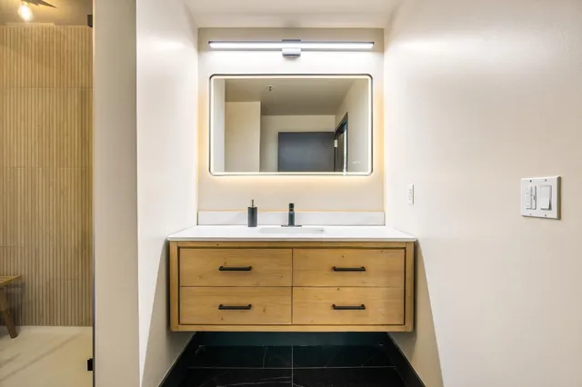 $555,000 | 1818 L Street, Unit 407, Sacramento, CA 95811