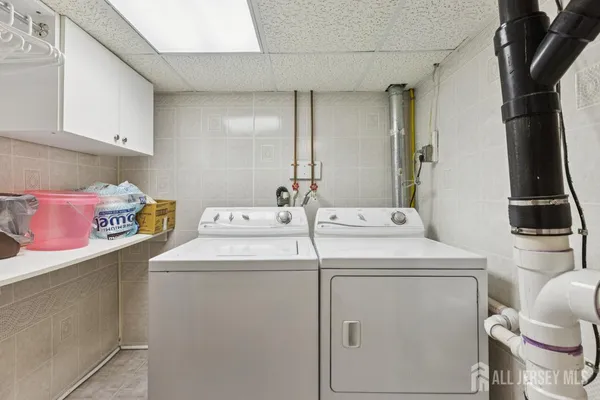 $779,000 | 2 Lioni Court, Piscataway, NJ 08854