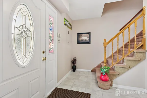 $779,000 | 2 Lioni Court, Piscataway, NJ 08854