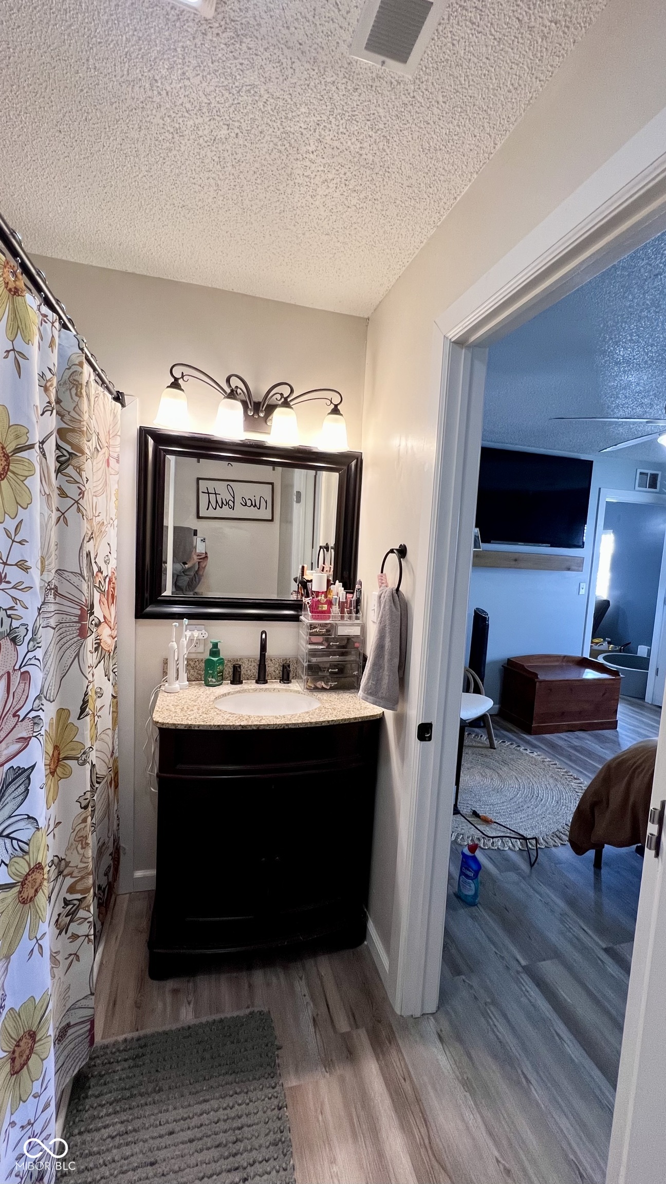 561 North Dellasburg Road Columbus, IN 47203 - Photo 12 of 24