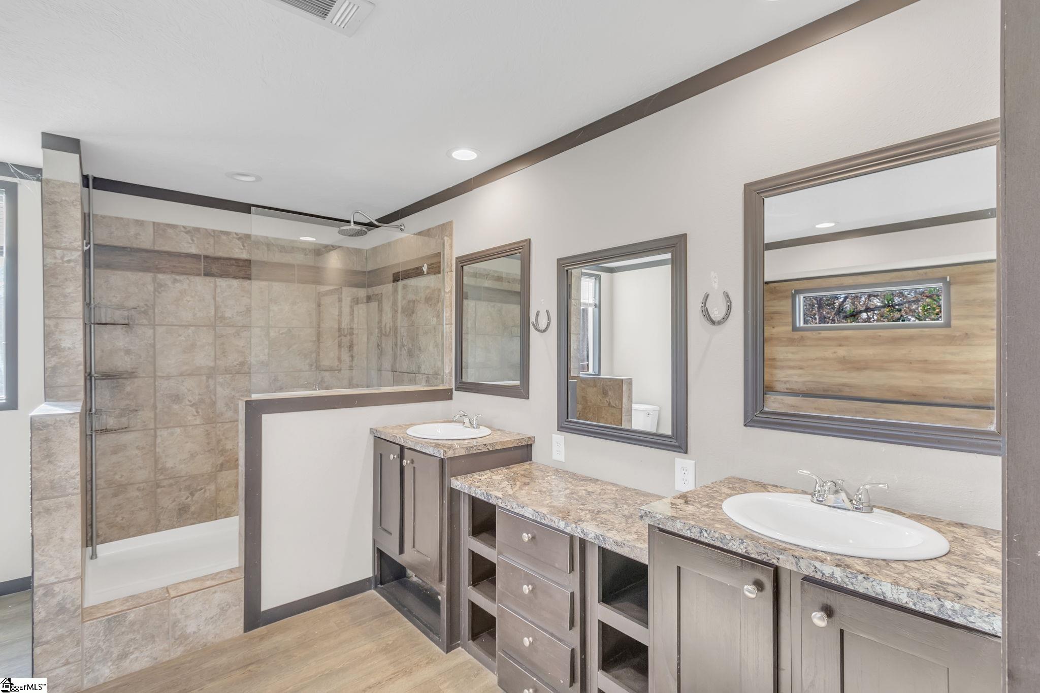 166 Bates Road Marietta, SC 29661 - Photo 6 of 17