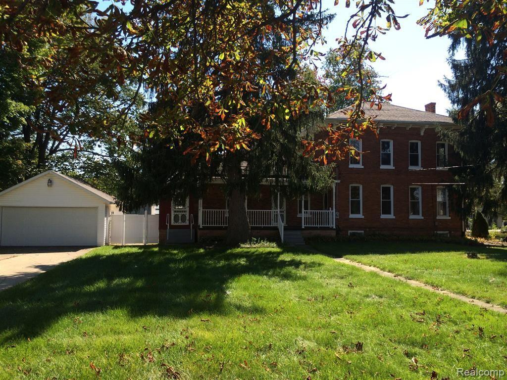 923 Jones Street Howell, MI 48843 - Photo 22 of 27 Photo Sep 29, 2 42 11 PM (Medium).jpg