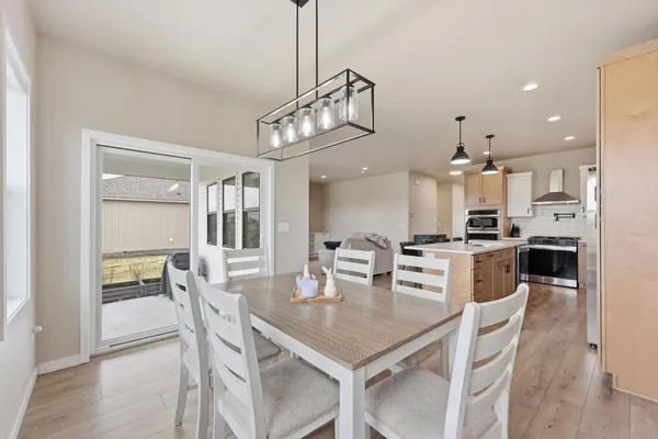 $675,000 | 102 Annie's Way, Mapleton, ND 58059