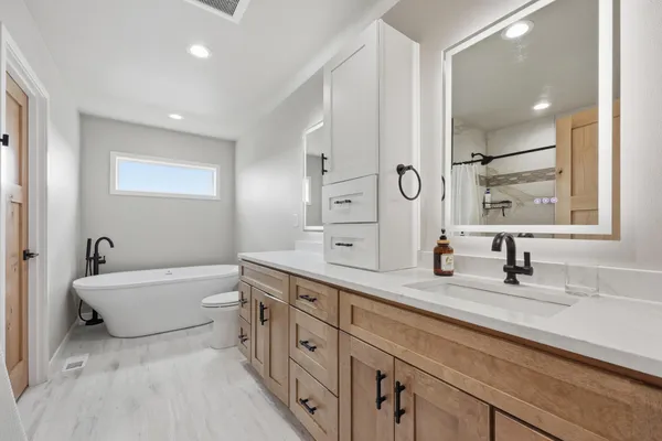 $675,000 | 102 Annie's Way, Mapleton, ND 58059