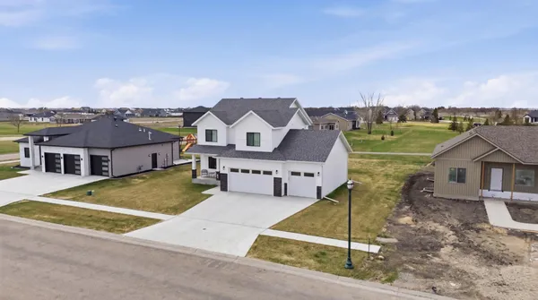 $675,000 | 102 Annie's Way, Mapleton, ND 58059