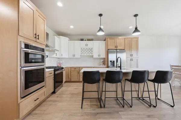 $675,000 | 102 Annie's Way, Mapleton, ND 58059
