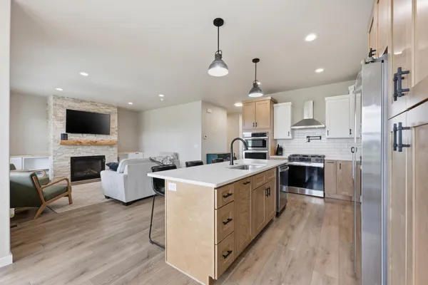$675,000 | 102 Annie's Way, Mapleton, ND 58059