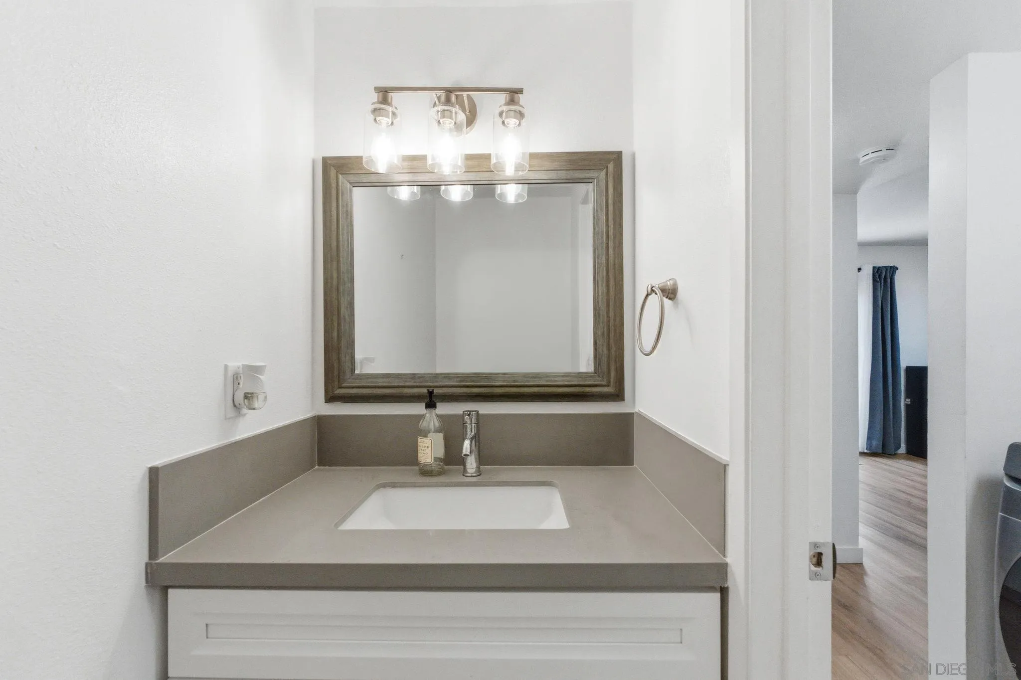 11941 Royal Road, Unit A El Cajon, CA 92021 - Photo 11 of 38