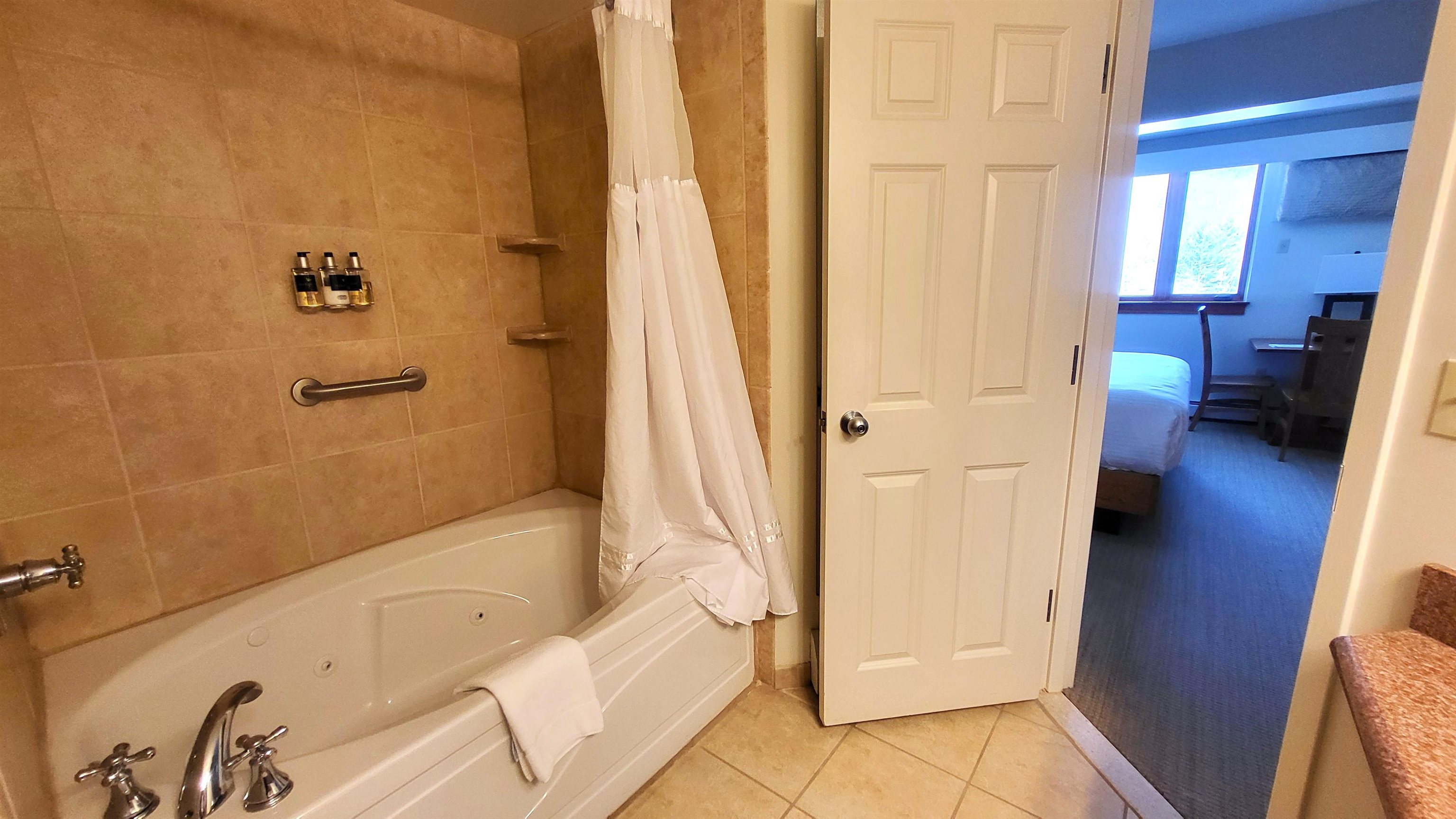 90 Loon Mountain Road, Unit 1153D Lincoln, NH 03251 - Photo 12 of 32