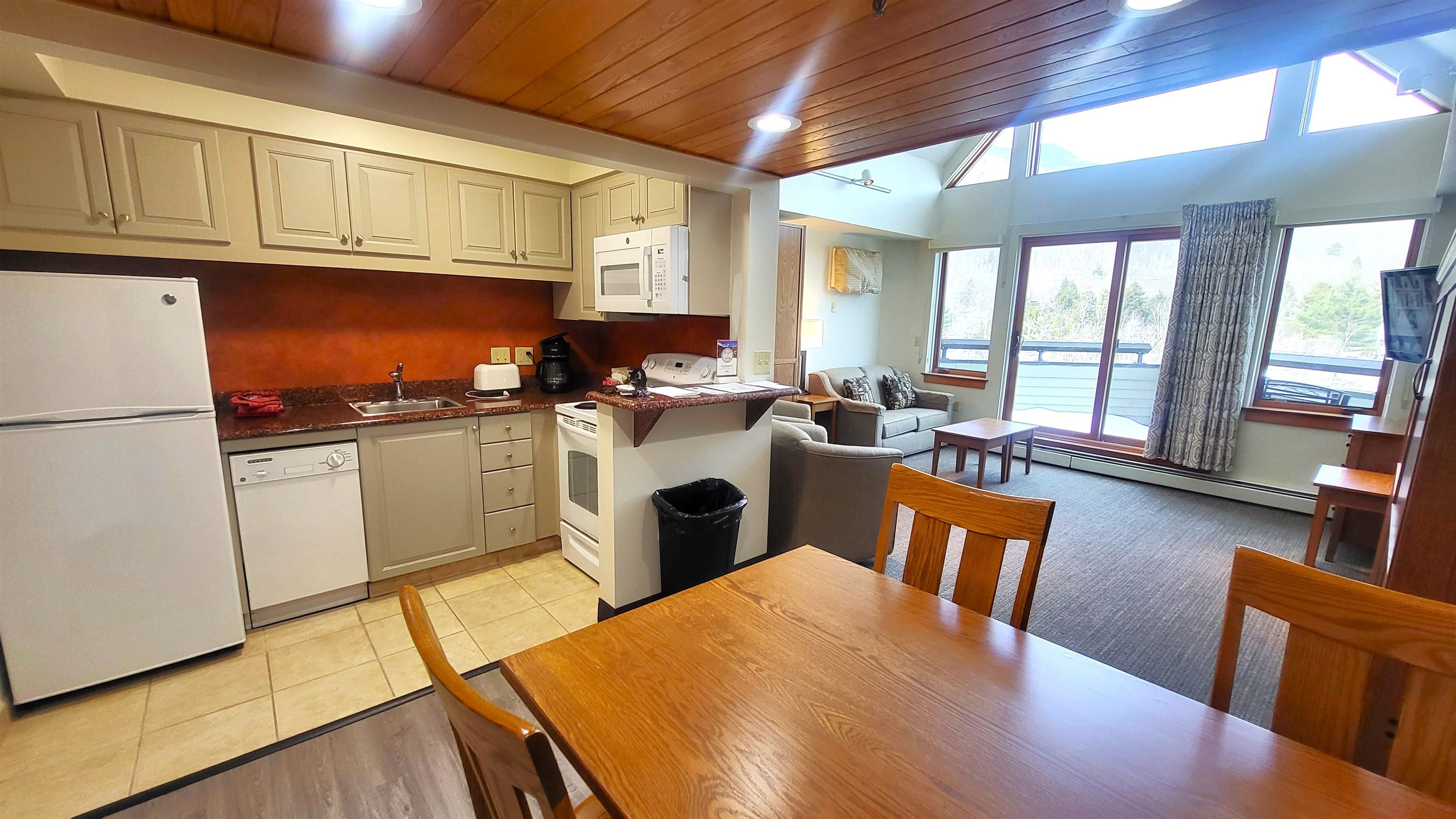 90 Loon Mountain Road, Unit 1153D Lincoln, NH 03251 - Photo 5 of 32