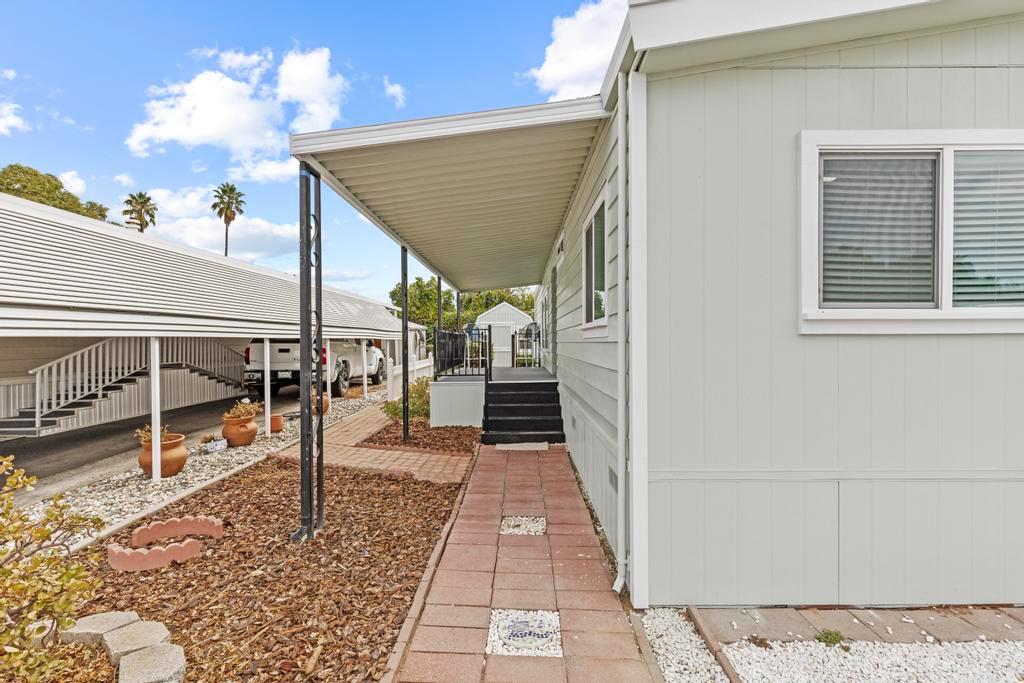7600 Golden Eye Lane, Unit 43 Citrus Heights, CA 95621 - Photo 28 of 39 a very nice looking yard from a balcony