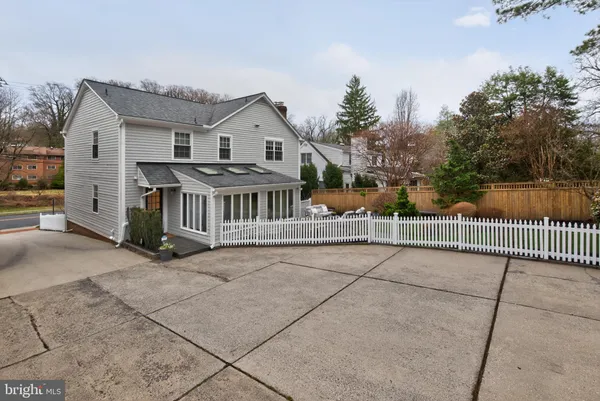 $1,695,000 | 10206 Kensington Parkway, Kensington, MD 20895