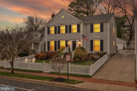 $1,695,000 | 10206 Kensington Parkway, Kensington, MD 20895