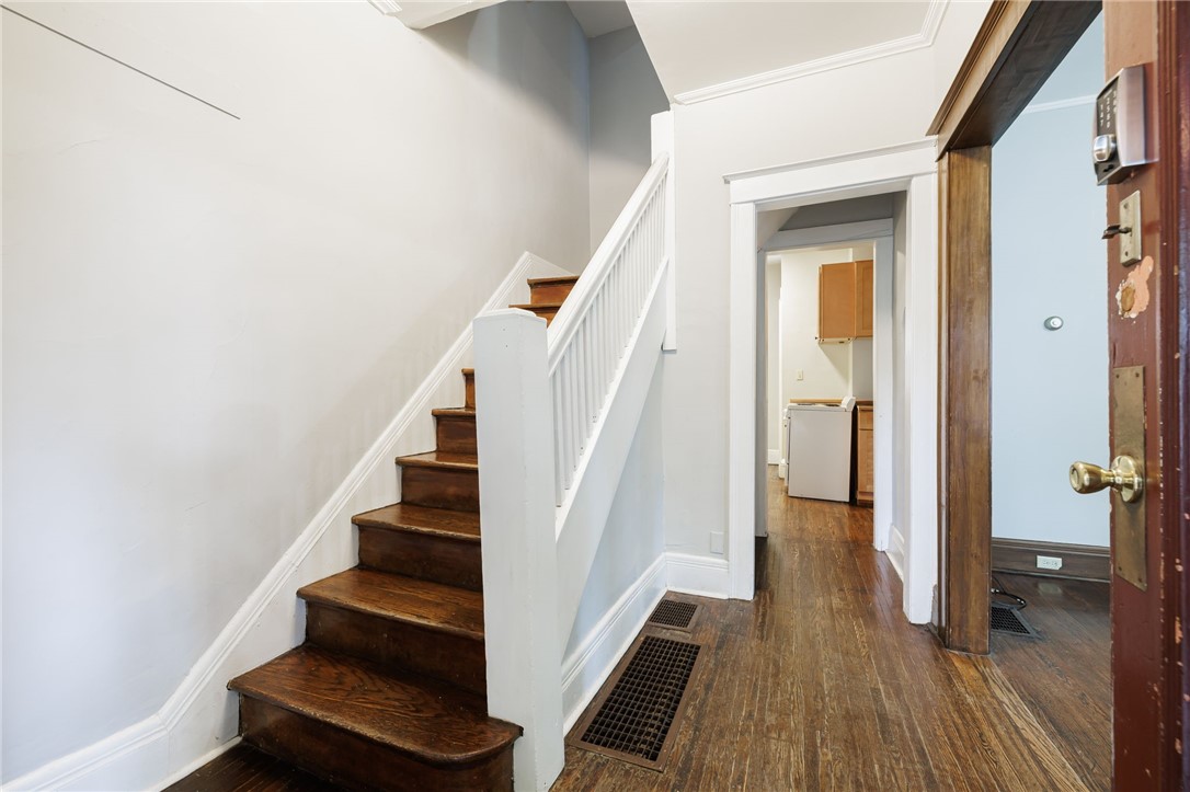 36 Morningside Park Rochester, NY 14607 - Photo 3 of 25