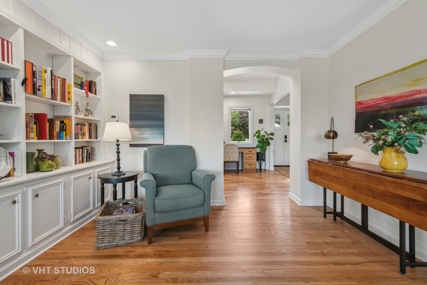 831 Ela Road Inverness, IL 60067 - Photo 24 of 46 a living room with furniture and a flat screen tv