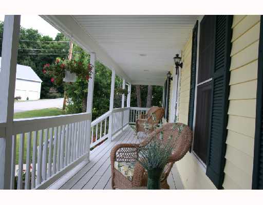 102 Roosevelt Road Cumberland, RI 02864 - Photo 6 of 8 Patio/Deck.