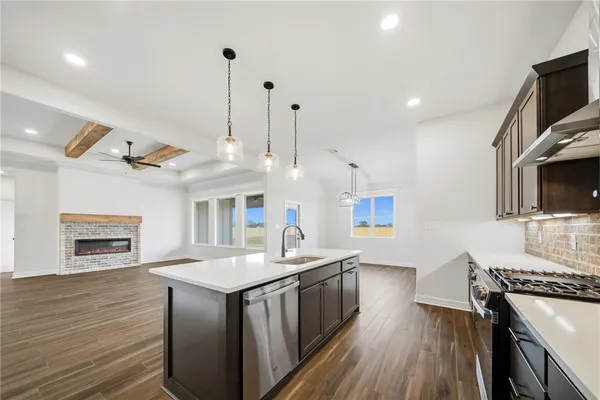 $539,000 | 105 Court Side Drive, Somerville, TX 77879