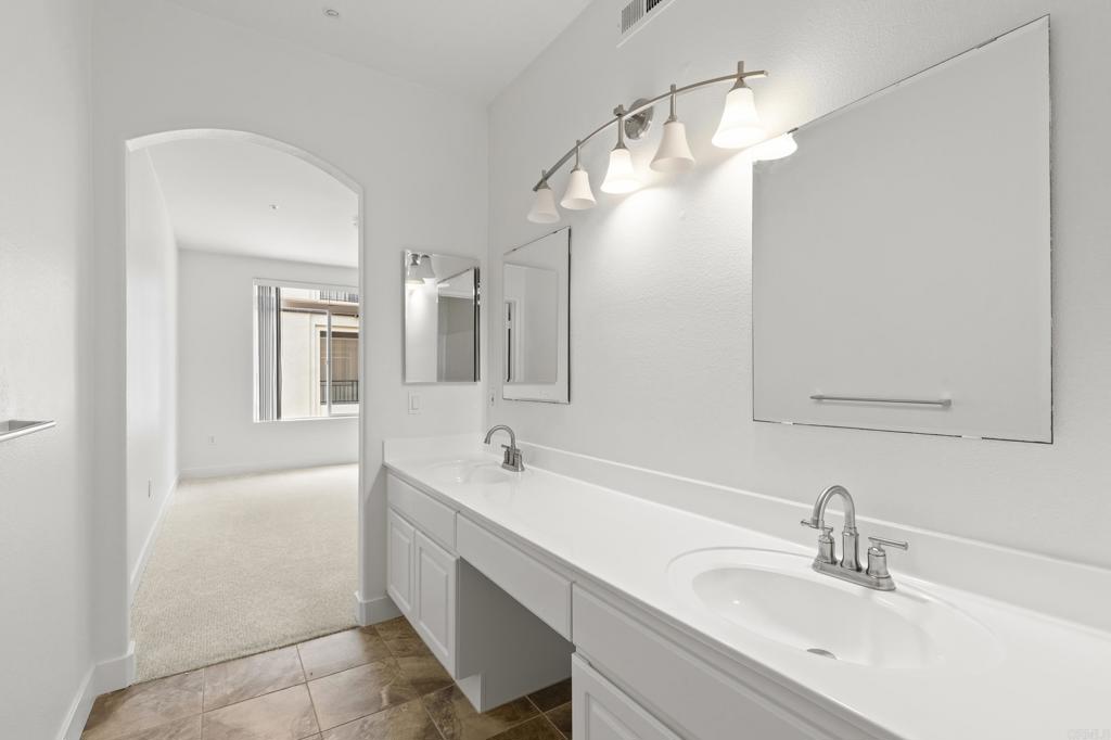 9237 Regents Road, Unit K218 La Jolla, CA 92037 - Photo 24 of 32 Master Bathroom w/Dual Sinks