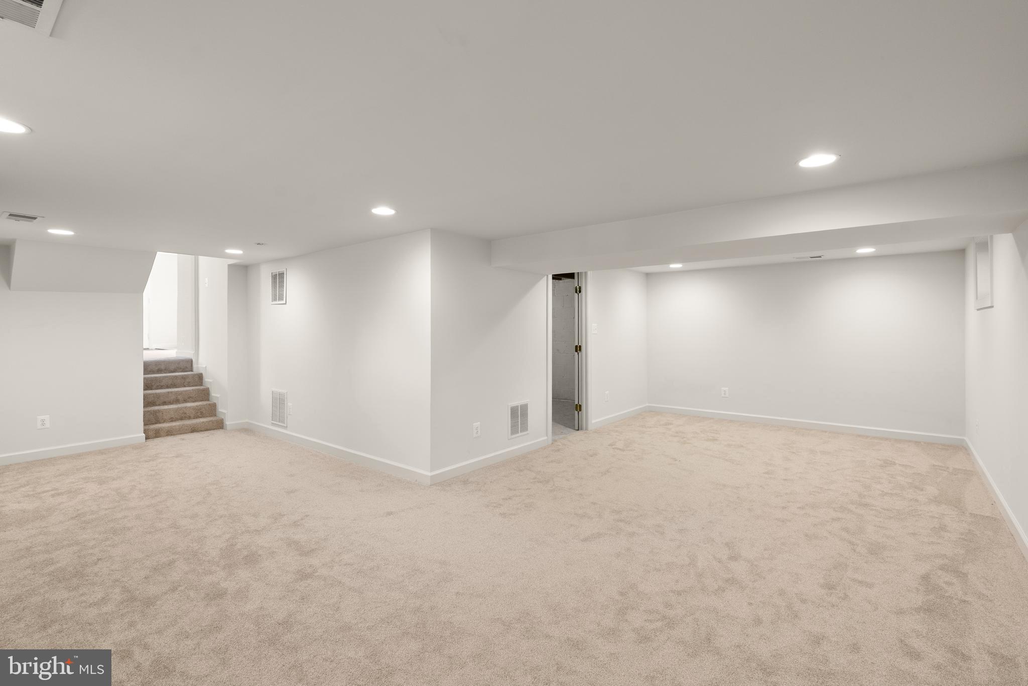 1726 Baldwin Drive McLean, VA 22101 - Photo 36 of 47 a view of an empty room