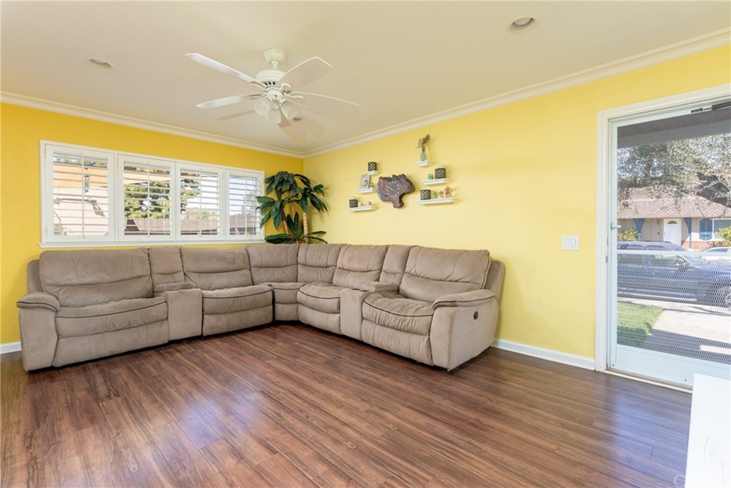 4484 Larwin Avenue Cypress, CA 90630 - Photo 4 of 18