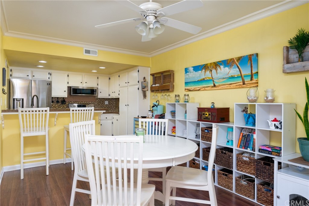 4484 Larwin Avenue Cypress, CA 90630 - Photo 5 of 18