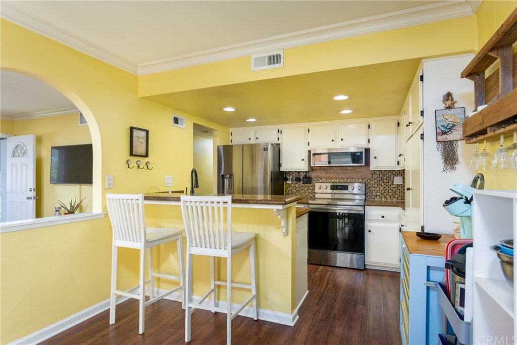 4484 Larwin Avenue Cypress, CA 90630 - Photo 7 of 18