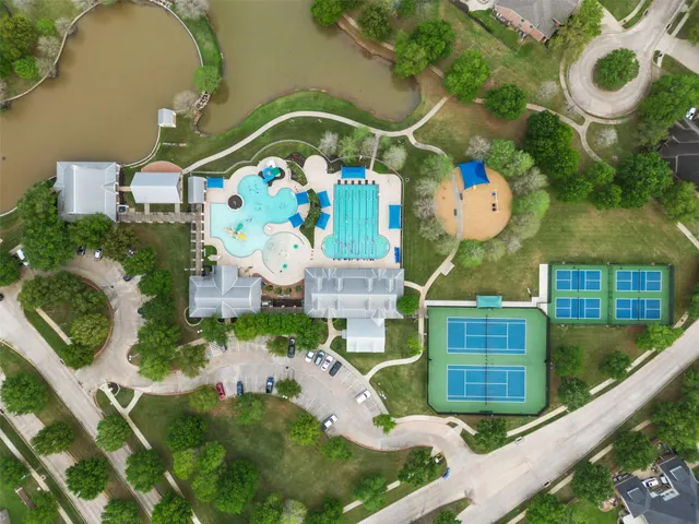 $599,900 | 21115 Brunson Falls Drive, Richmond, TX 77407