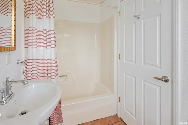 $359,000 | 1560 Lick Creek Road, Anna, IL 62906