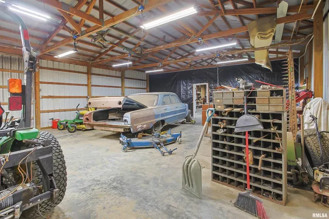 $359,000 | 1560 Lick Creek Road, Anna, IL 62906