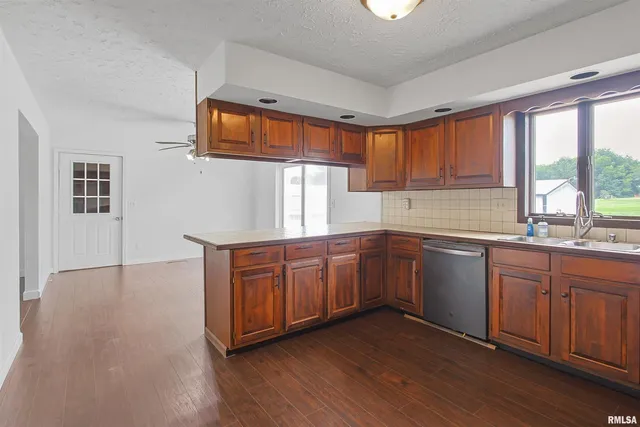 $359,000 | 1560 Lick Creek Road, Anna, IL 62906