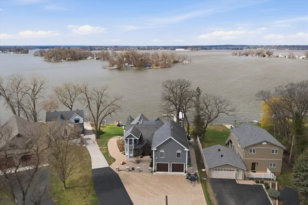 $1,795,000 | 531 Circle Drive, Fox Lake, IL 60020