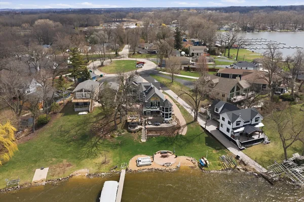 $1,795,000 | 531 Circle Drive, Fox Lake, IL 60020