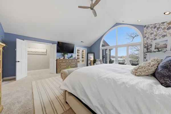 $1,795,000 | 531 Circle Drive, Fox Lake, IL 60020