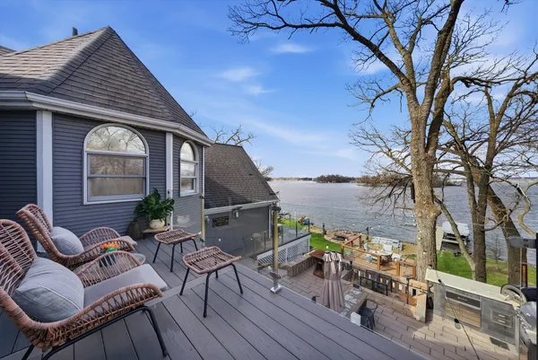 $1,795,000 | 531 Circle Drive, Fox Lake, IL 60020