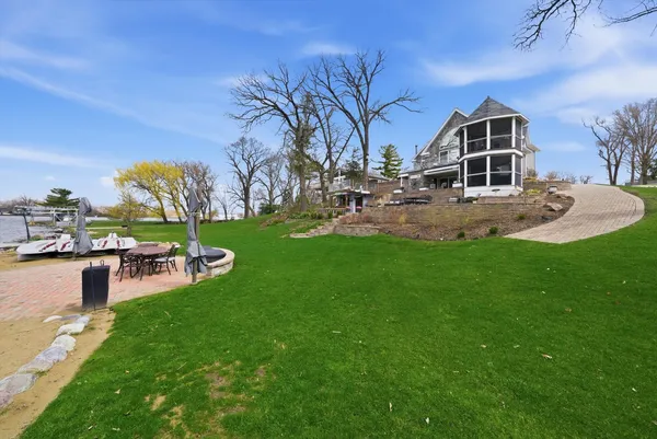 $1,795,000 | 531 Circle Drive, Fox Lake, IL 60020