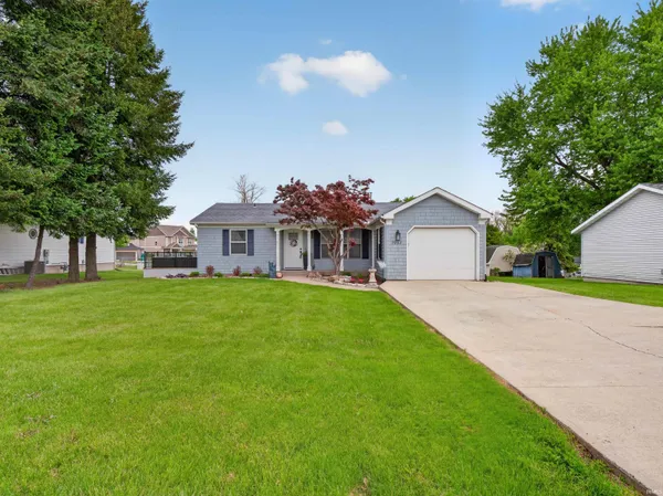 $439,900 | 9202 East Lilac Lane, Cromwell, IN 46732