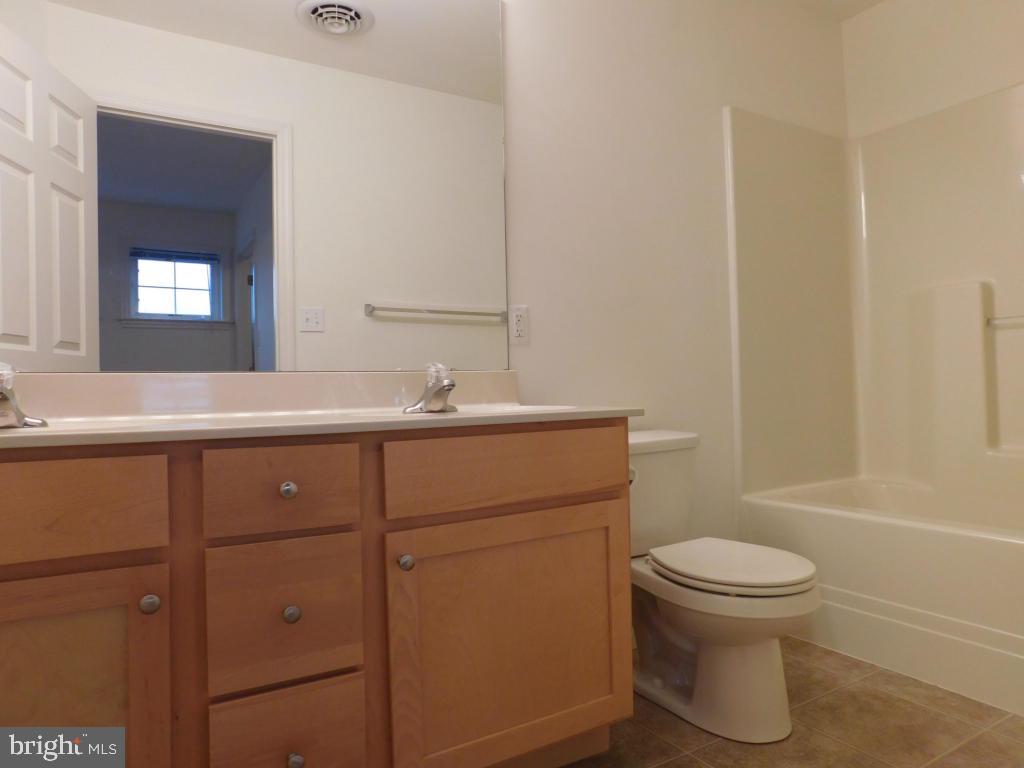 544 Fox Ridge Lane Lebanon, PA 17042 - Photo 14 of 22 Gallery Image 14
