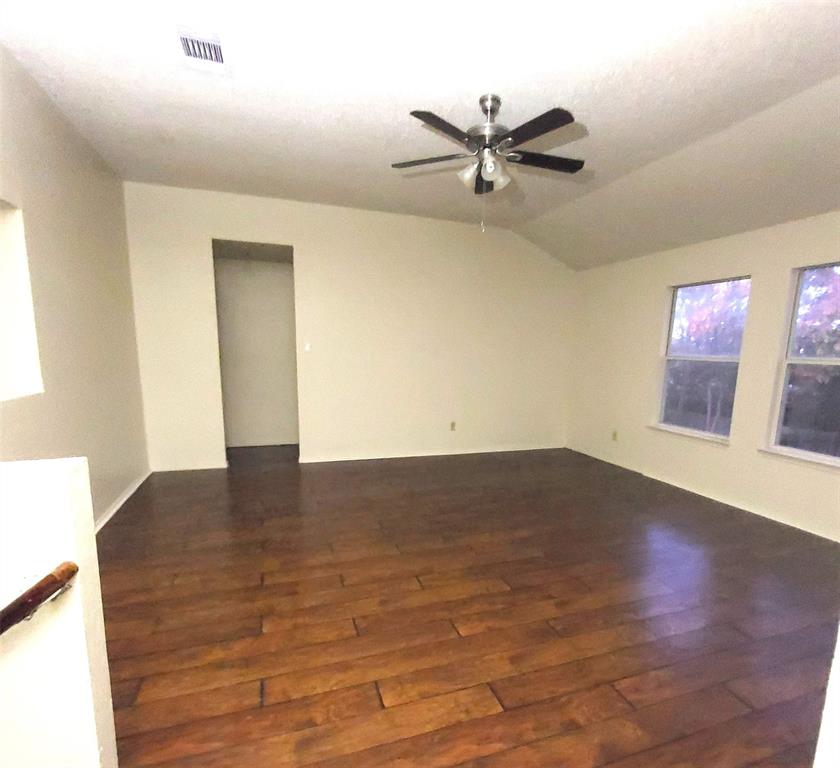 2107 Meadowview Drive Corinth, TX 76210 - Photo 7 of 22
