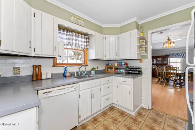 $259,000 | 985 Hudson Avenue, Stillwater, NY 12170