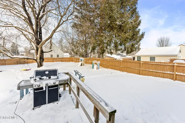 $259,000 | 985 Hudson Avenue, Stillwater, NY 12170