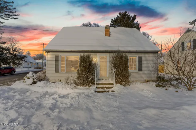 $259,000 | 985 Hudson Avenue, Stillwater, NY 12170