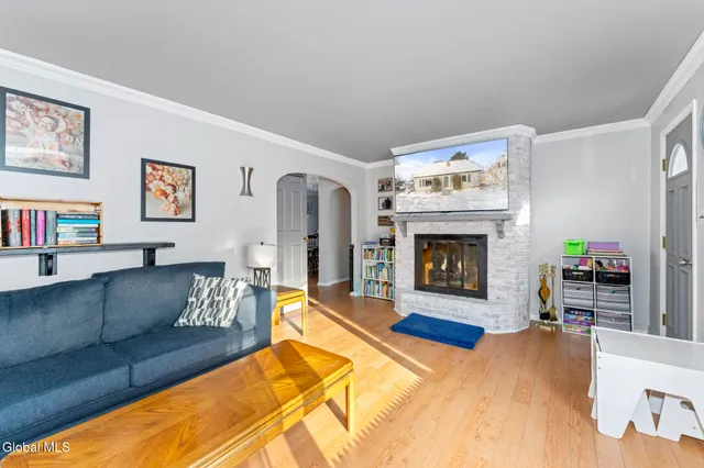 $259,000 | 985 Hudson Avenue, Stillwater, NY 12170