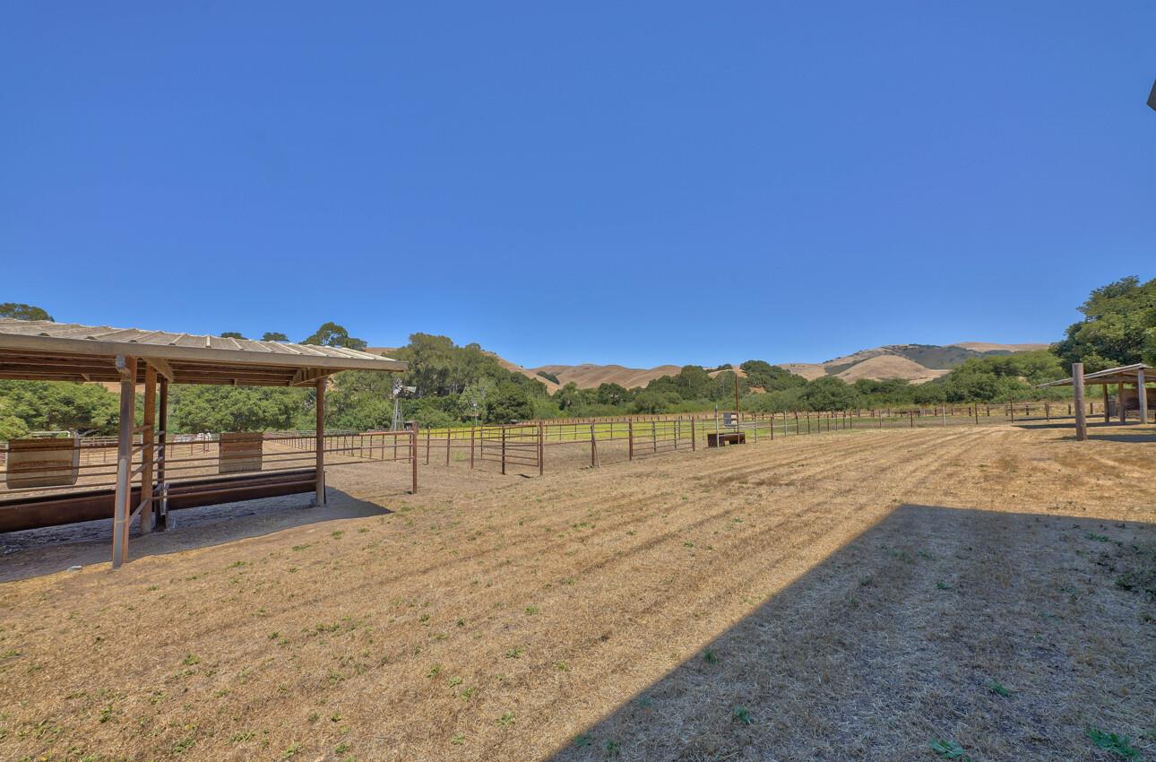 109 Old Stage Road Salinas, CA 93908 - Photo 28 of 68 Gallery Image 28