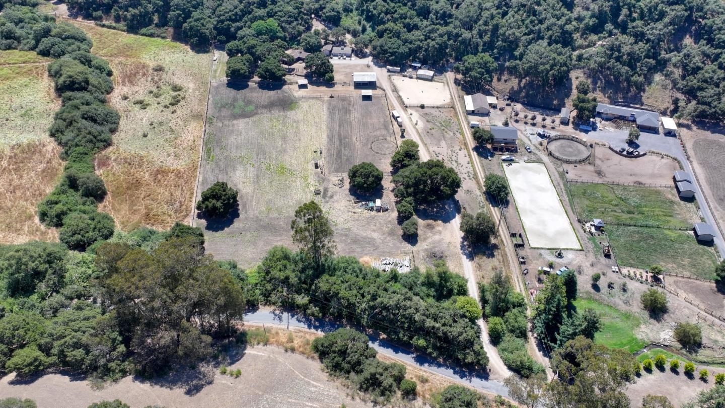 109 Old Stage Road Salinas, CA 93908 - Photo 5 of 68 Gallery Image 5
