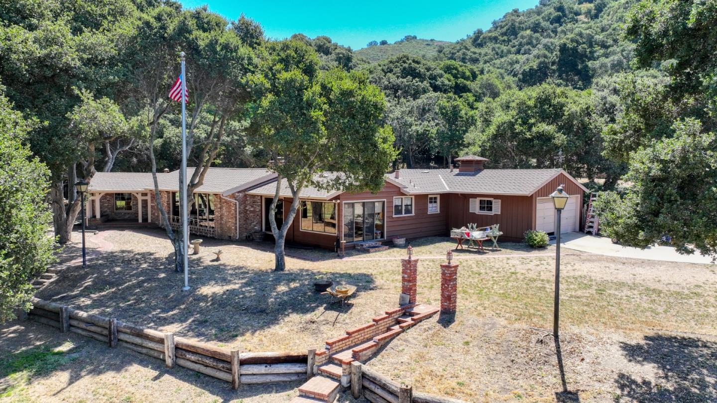 109 Old Stage Road Salinas, CA 93908 - Photo 7 of 68 Gallery Image 7