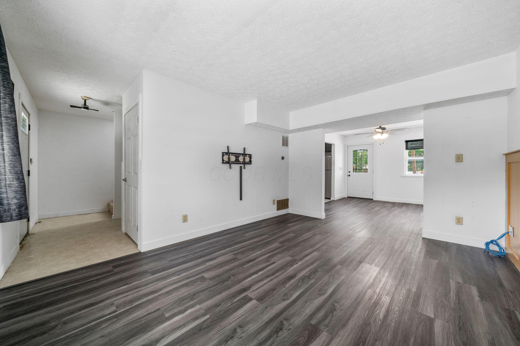 1015 Lockbourne Road Columbus, OH 43206 - Photo 6 of 32 Gallery Image 6