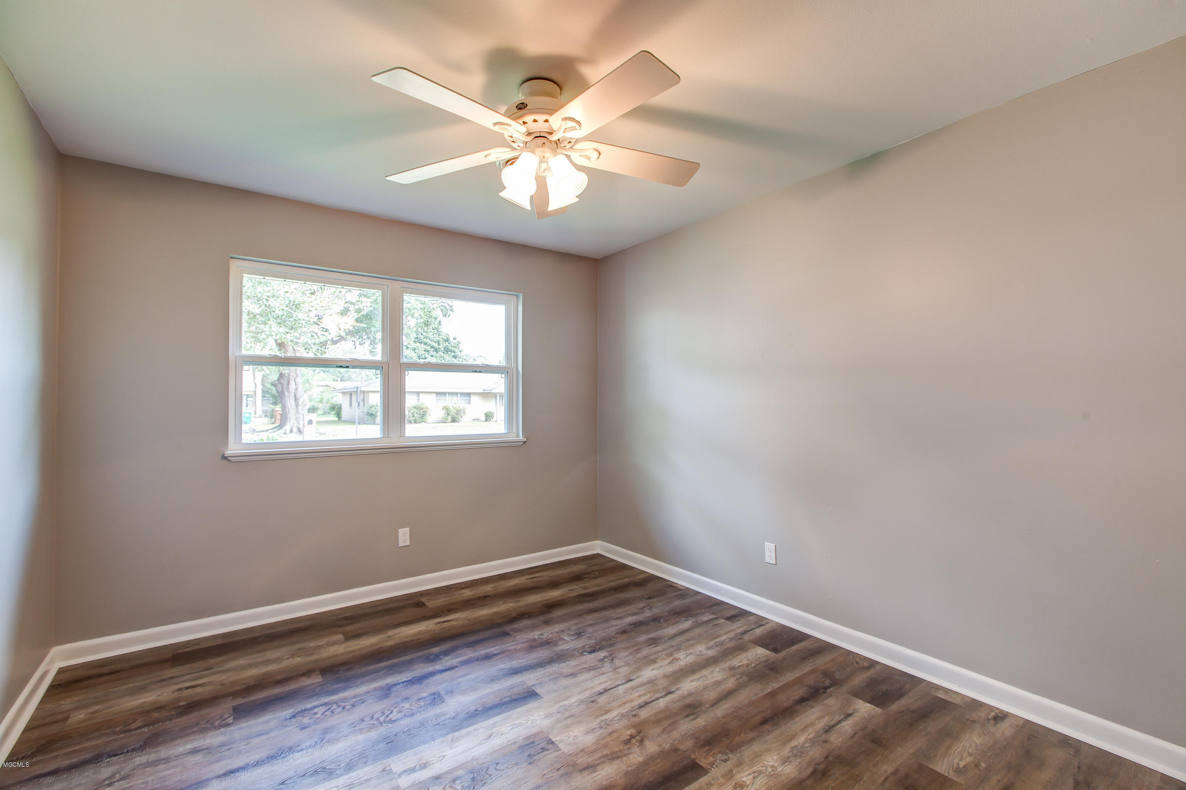 2507 Orleans Road Biloxi, MS 39531 - Photo 13 of 22 2507Orleans-13