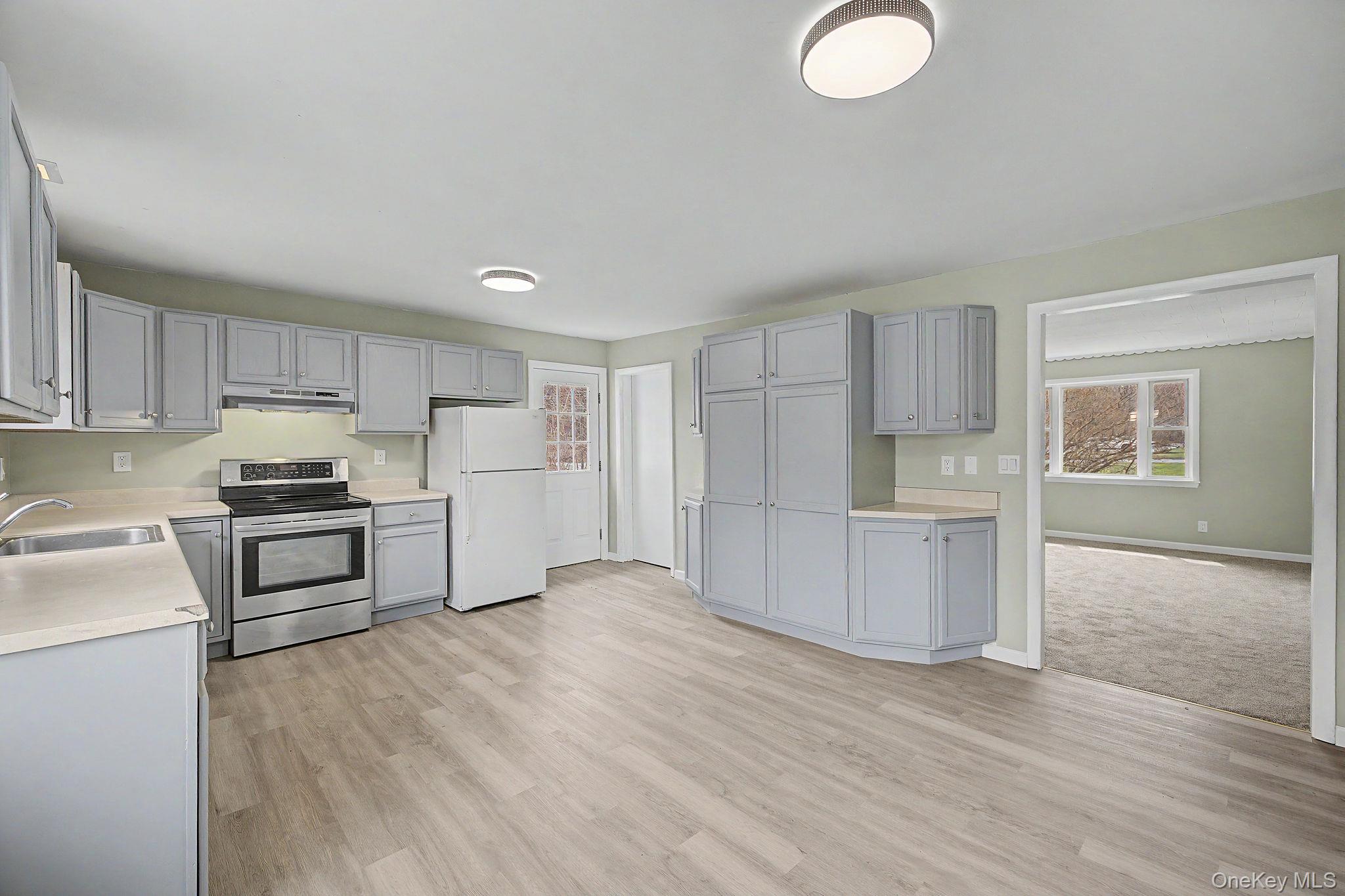 2585 State Rte 55 Poughquag, NY 12570 - Photo 12 of 39