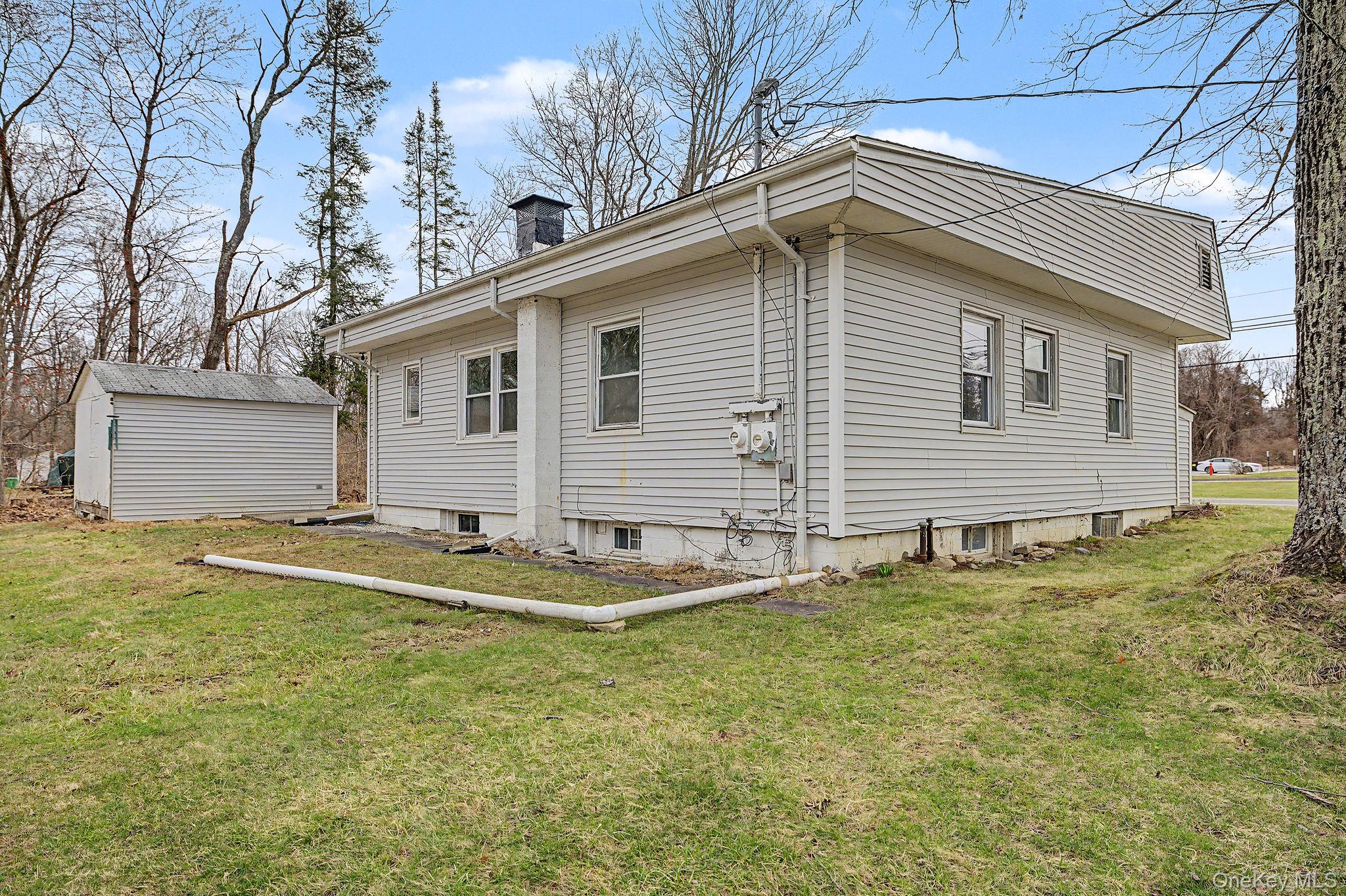 2585 State Rte 55 Poughquag, NY 12570 - Photo 5 of 39